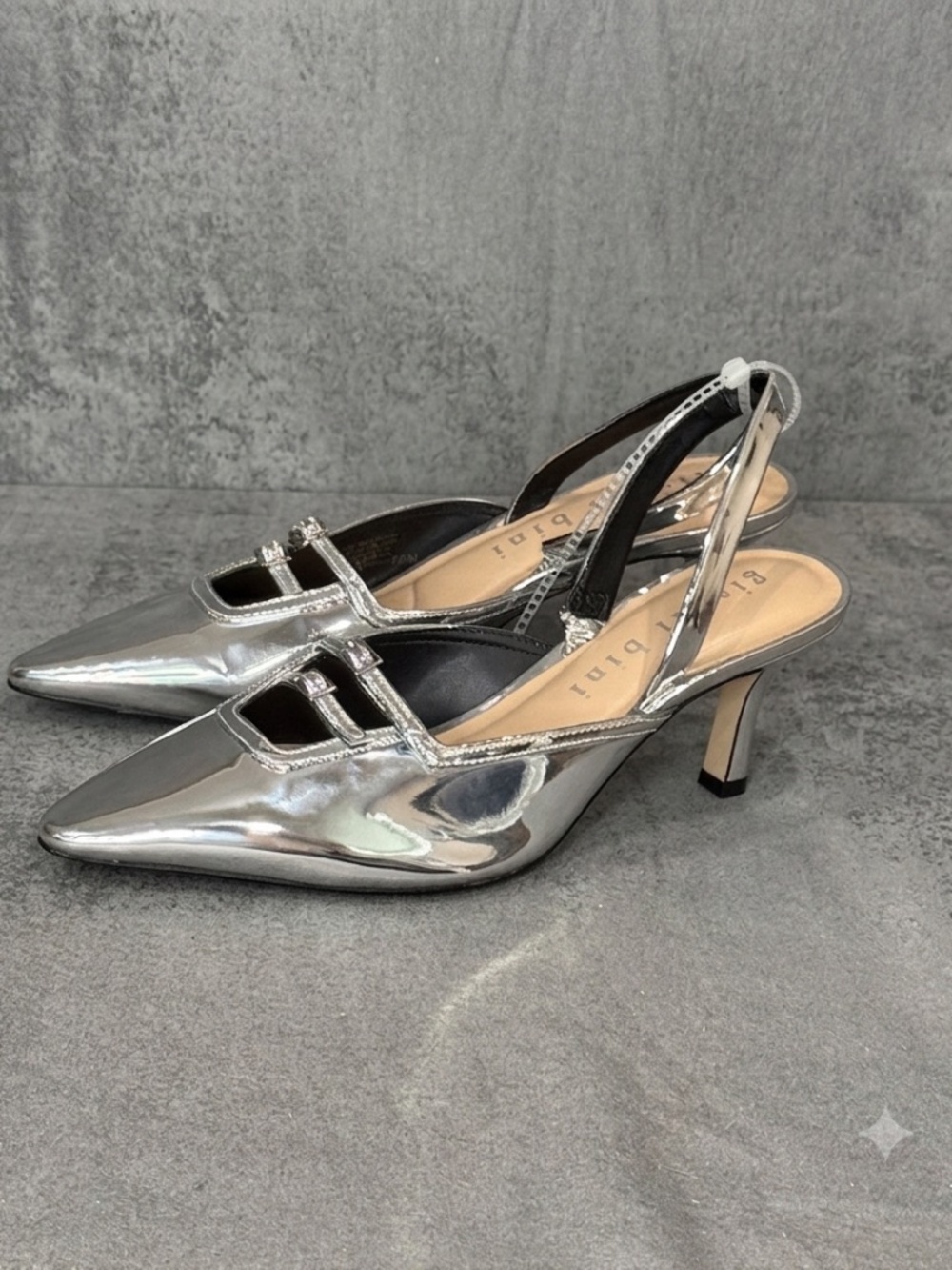 Gianni Bini Silver Metallic Patent Slingback Pumps Kitten Heel Sz 7.5